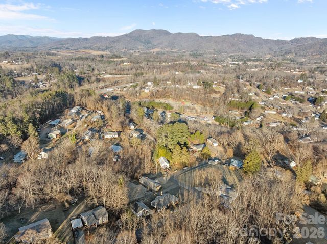 62 Mitchell Street, Canton, NC 28716