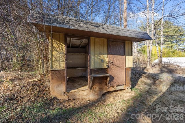 62 Mitchell Street, Canton, NC 28716