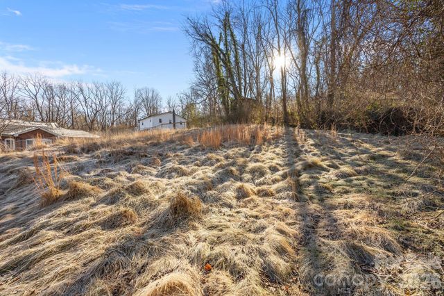 62 Mitchell Street, Canton, NC 28716