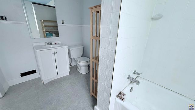 1641 SW Fillmore ST, Topeka, KS 66604