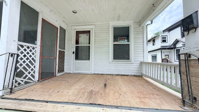 1641 SW Fillmore ST, Topeka, KS 66604