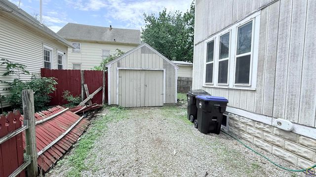 1641 SW Fillmore ST, Topeka, KS 66604