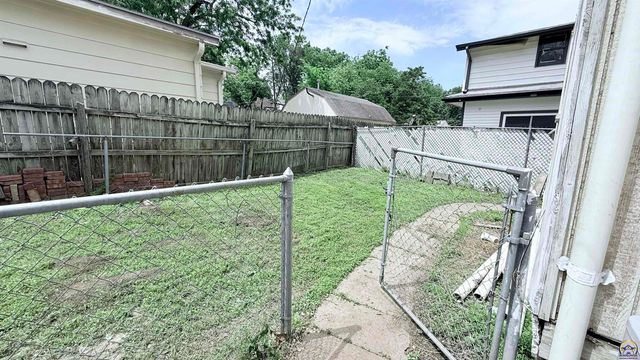 1641 SW Fillmore ST, Topeka, KS 66604