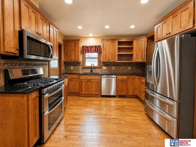 1801 Pepper Avenue, Lincoln, NE 68502