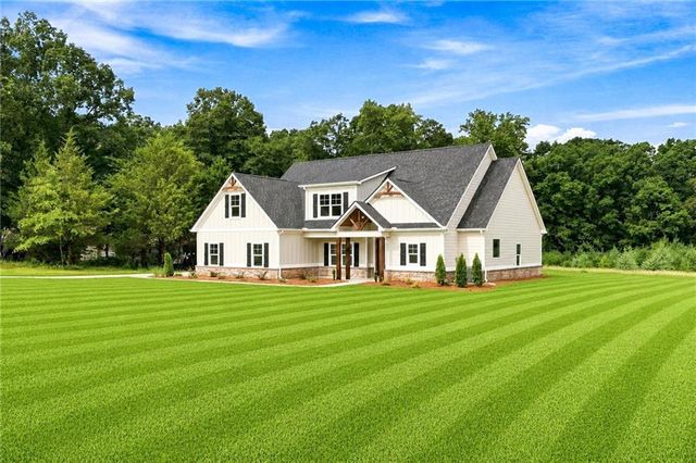 133 Twin Oaks Drive, Hampton, GA 30228