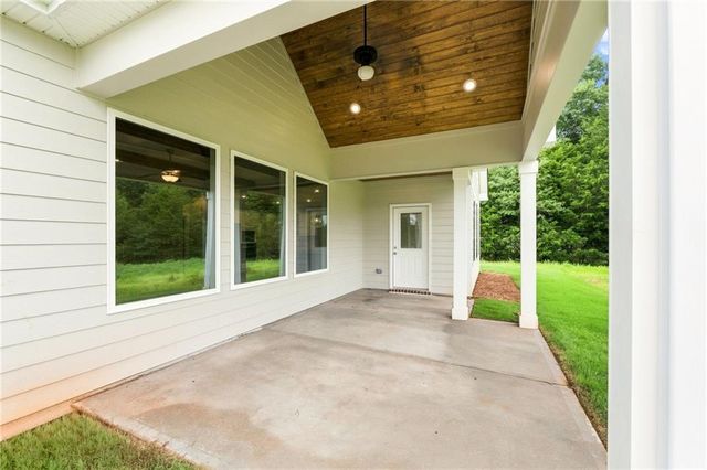 133 Twin Oaks Drive, Hampton, GA 30228