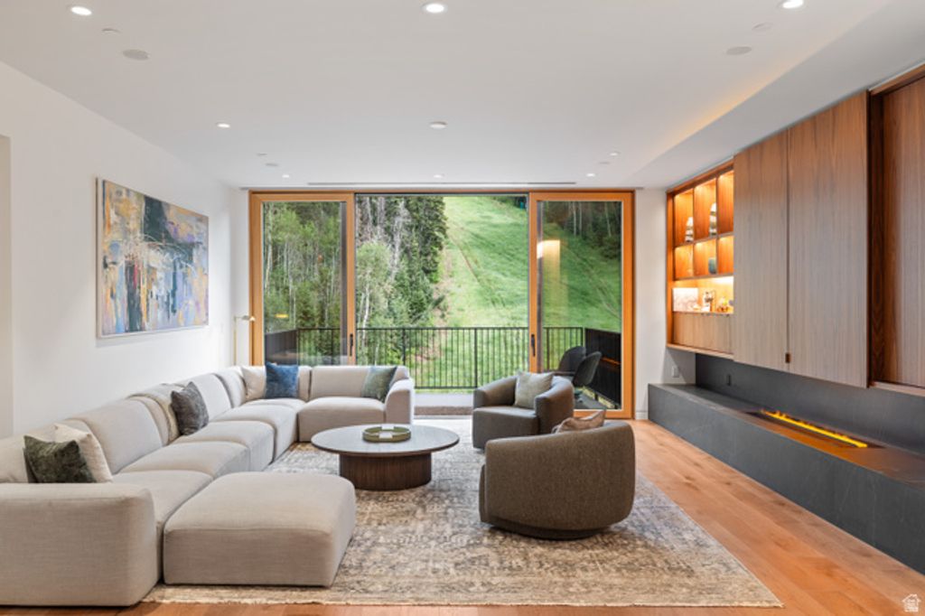 Image 4 of property listing at 3267 W DEER HOLLOW RD #2503, Park City, UT 84060