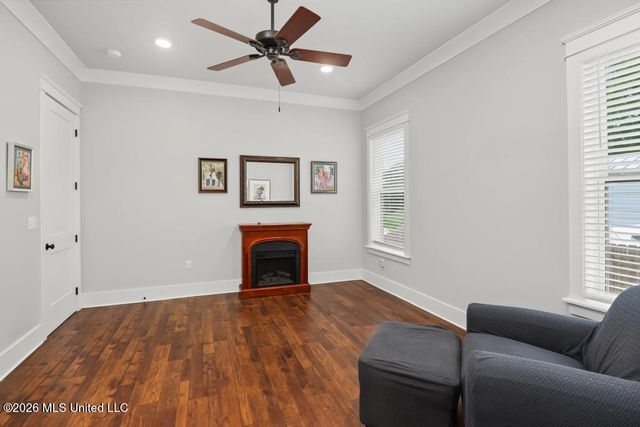 205 S Island View Avenue, Long Beach, MS 39560