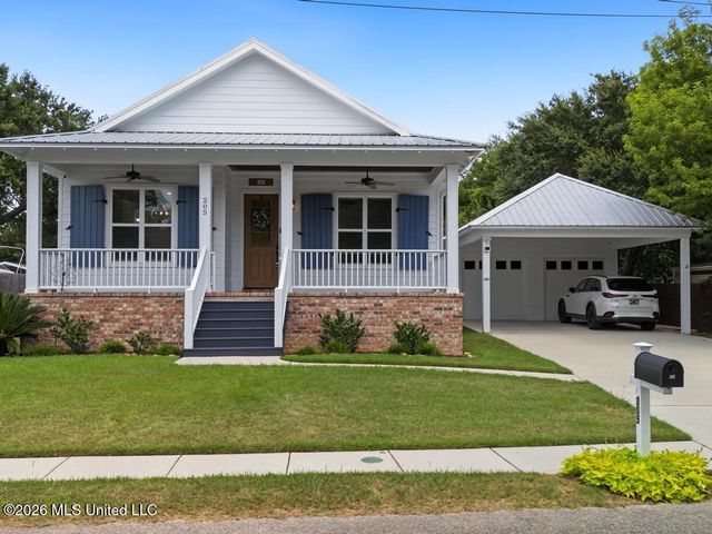 205 S Island View Avenue, Long Beach, MS 39560