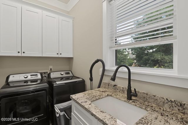 205 S Island View Avenue, Long Beach, MS 39560
