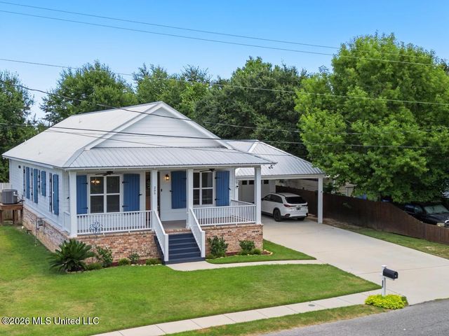 205 S Island View Avenue, Long Beach, MS 39560