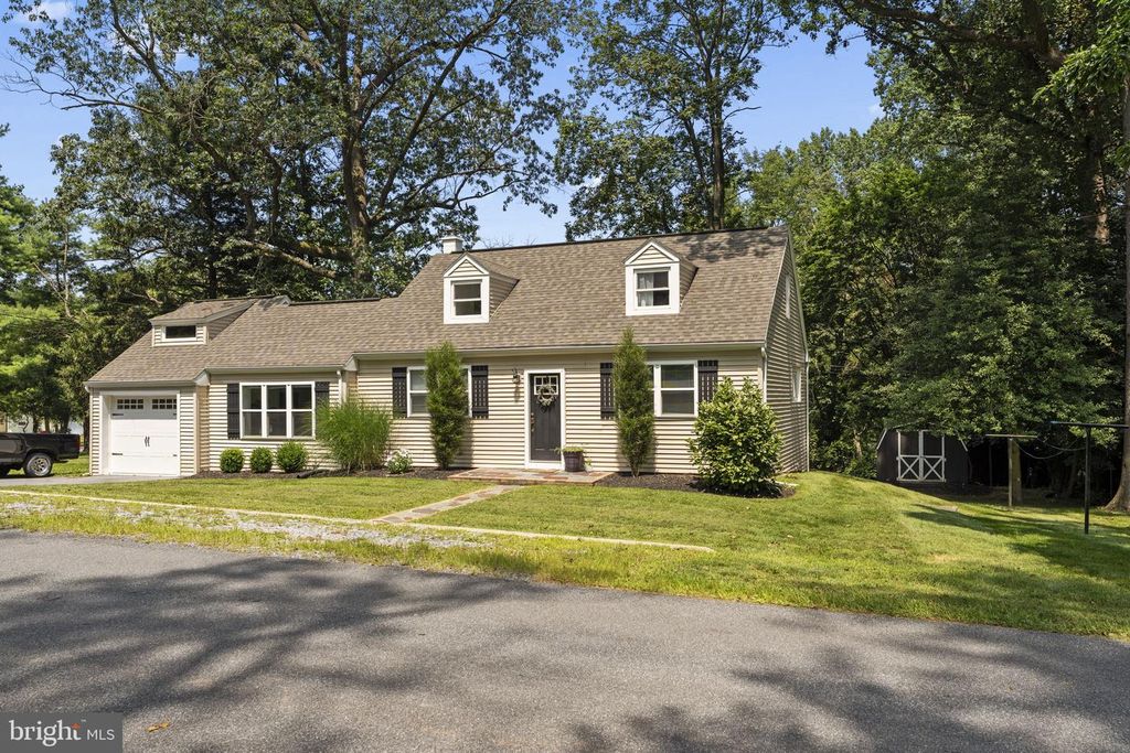 261 PARK AVE, Lititz, PA 17543
