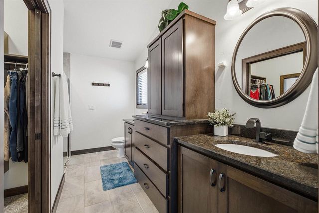 2660 W FALLEN OAK DRIVE, Appleton, WI 54913