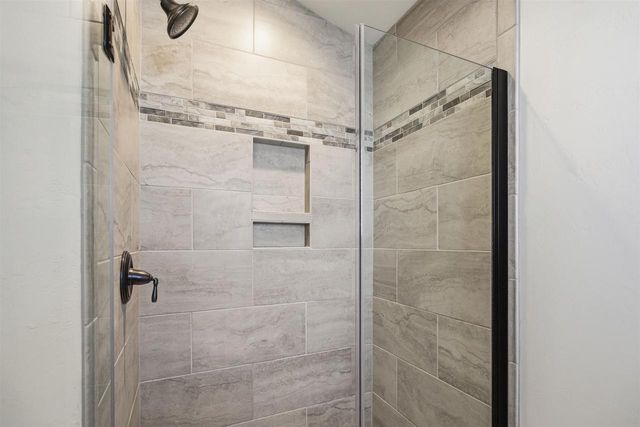 2660 W FALLEN OAK DRIVE, Appleton, WI 54913