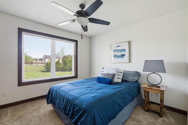 2660 W FALLEN OAK DRIVE, Appleton, WI 54913