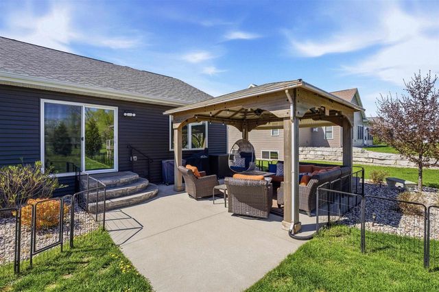 2660 W FALLEN OAK DRIVE, Appleton, WI 54913
