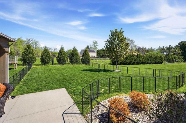 2660 W FALLEN OAK DRIVE, Appleton, WI 54913