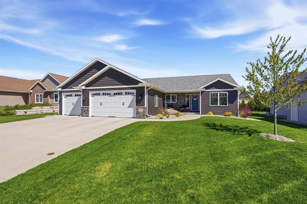2660 W FALLEN OAK DRIVE, Appleton, WI 54913