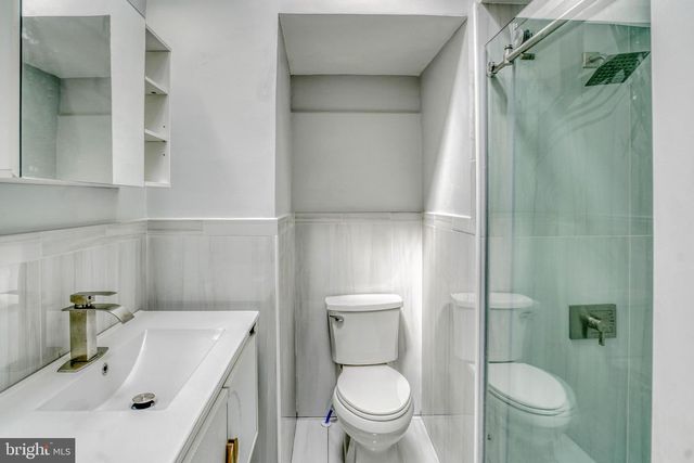 588 E GODFREY AVE, Philadelphia, PA 19120