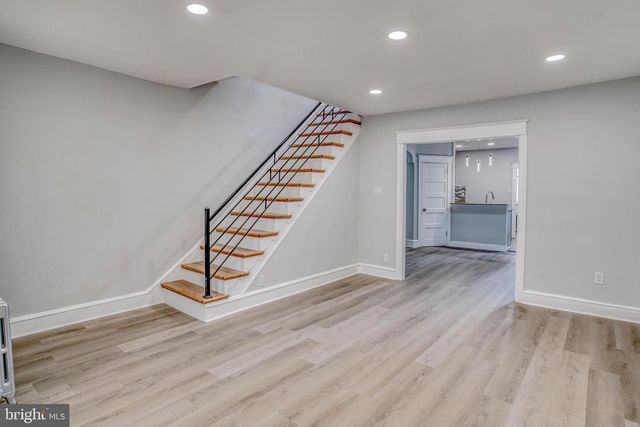 588 E GODFREY AVE, Philadelphia, PA 19120