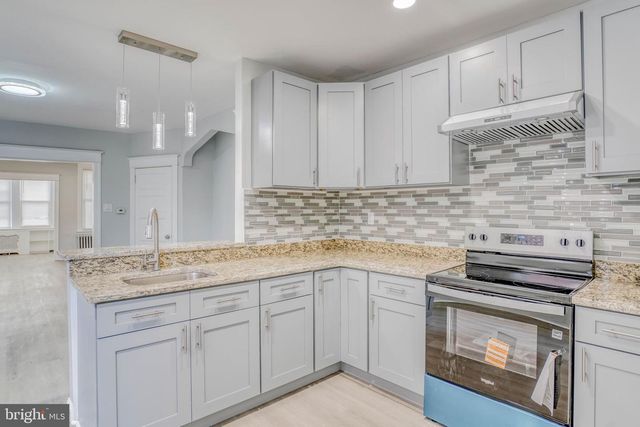 588 E GODFREY AVE, Philadelphia, PA 19120