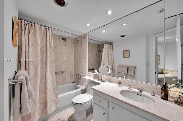 1111 Crandon Blvd C504, Key Biscayne, FL 33149