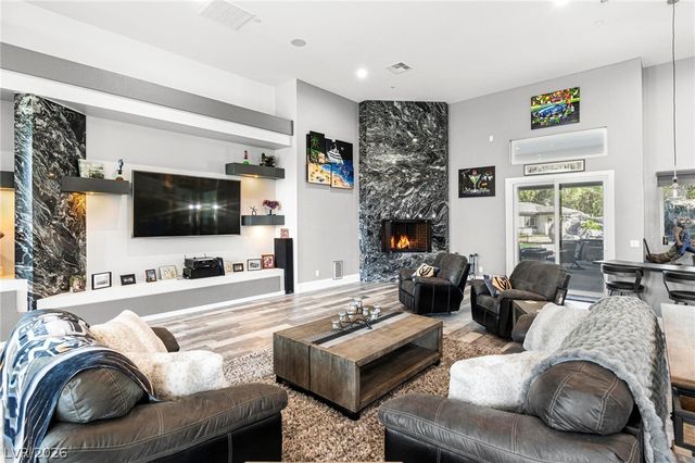 6731 Via Provenza Avenue, Las Vegas, NV 89131