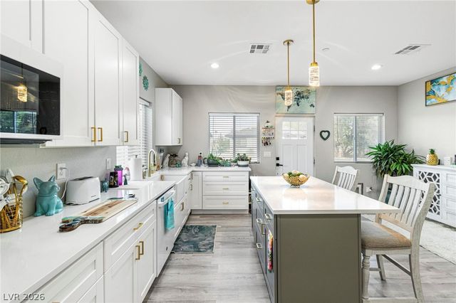 6731 Via Provenza Avenue, Las Vegas, NV 89131