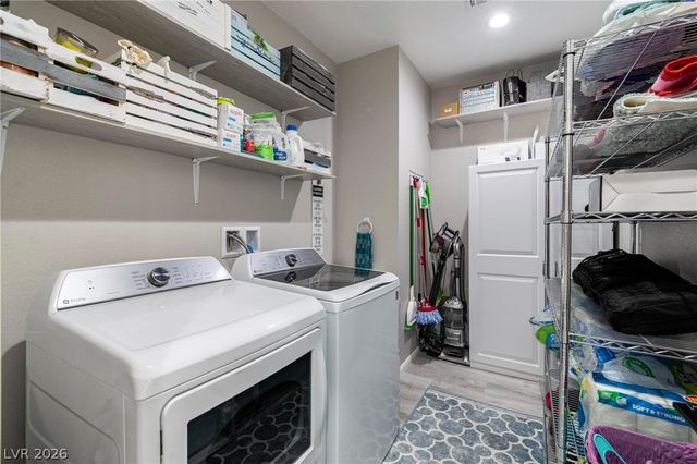 6731 Via Provenza Avenue, Las Vegas, NV 89131