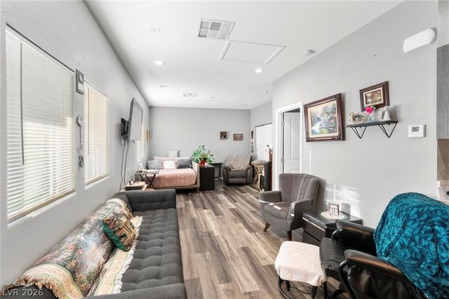 6731 Via Provenza Avenue, Las Vegas, NV 89131