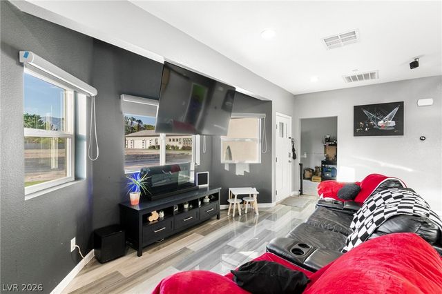 6731 Via Provenza Avenue, Las Vegas, NV 89131