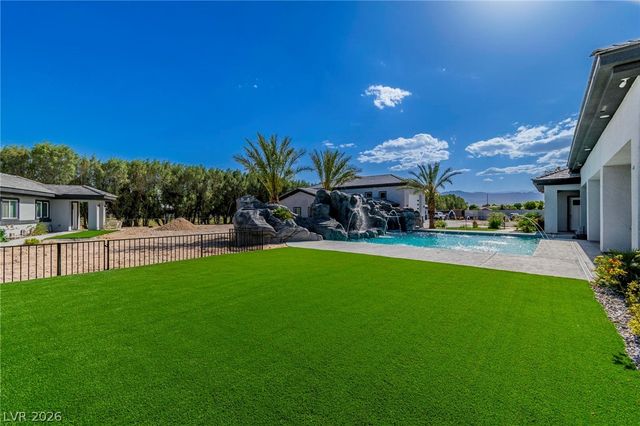 6731 Via Provenza Avenue, Las Vegas, NV 89131