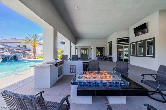 6731 Via Provenza Avenue, Las Vegas, NV 89131
