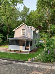 112 Harriet Street S, Stillwater, MN 55082