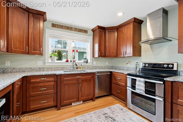 450 Fairbrook Street, Northville, MI 48167