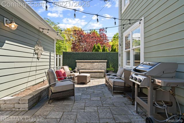 450 Fairbrook Street, Northville, MI 48167