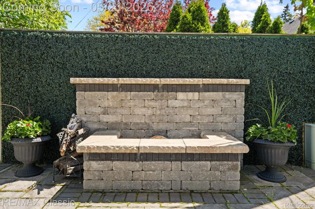 450 Fairbrook Street, Northville, MI 48167