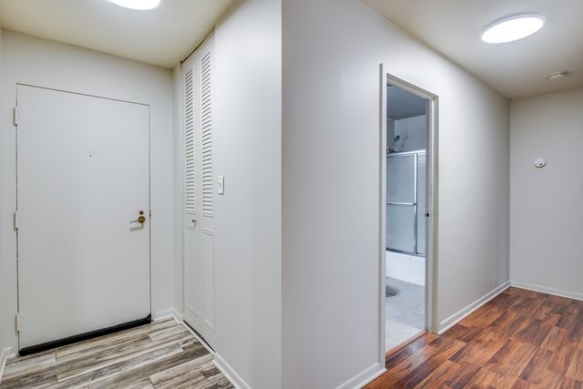 1049 W Ogden Avenue 1-112, Naperville, IL 60563