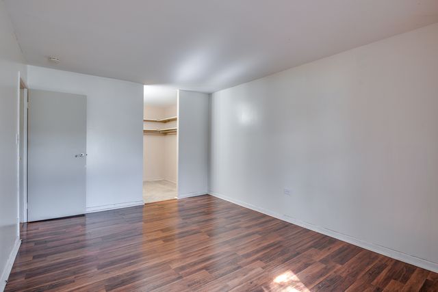 1049 W Ogden Avenue 1-112, Naperville, IL 60563