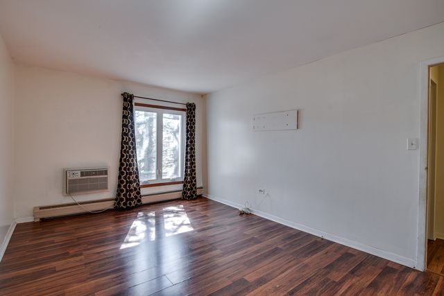 1049 W Ogden Avenue 1-112, Naperville, IL 60563