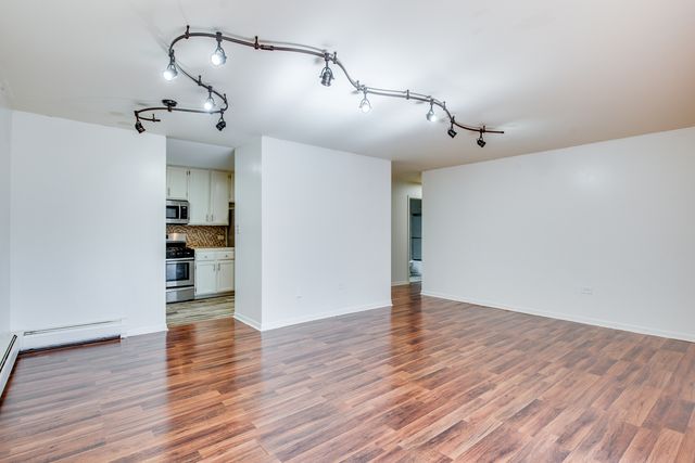 1049 W Ogden Avenue 1-112, Naperville, IL 60563