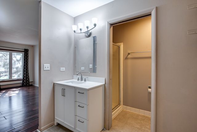 1049 W Ogden Avenue 1-112, Naperville, IL 60563