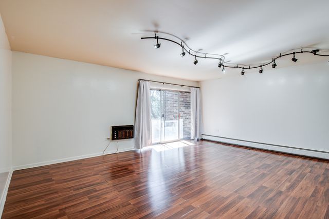 1049 W Ogden Avenue 1-112, Naperville, IL 60563