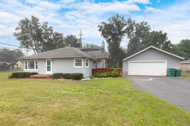 37483 Barth Street, Romulus, MI 48174