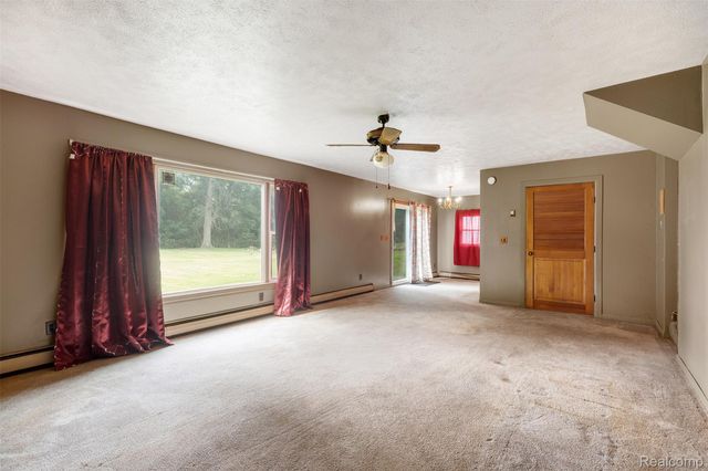 37483 Barth Street, Romulus, MI 48174