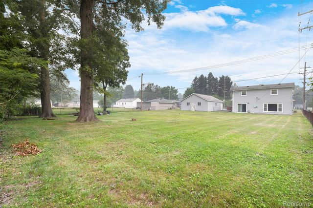 37483 Barth Street, Romulus, MI 48174
