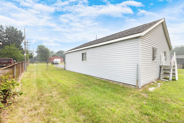 37483 Barth Street, Romulus, MI 48174