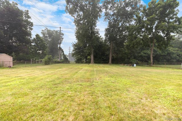 37483 Barth Street, Romulus, MI 48174
