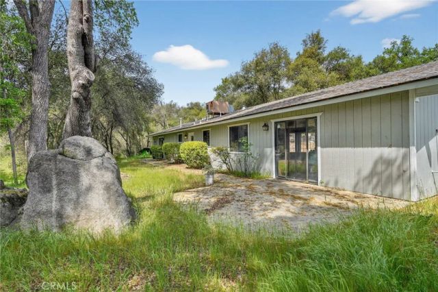 40790 Highway 49, Oakhurst, CA 93644