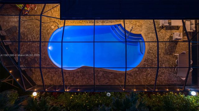 1141 N Northlake Dr, Hollywood, FL 33019